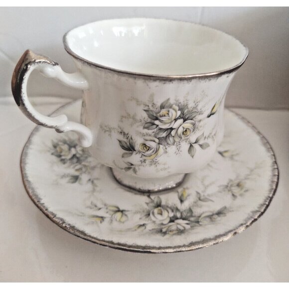 Vintage Paragon Bone China Cup & Saucer Sets (8 sets) FIRST LOVE in dust covers - Picture 4 of 15